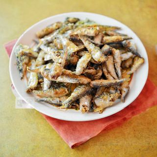 Hamsie cu sos tzatziki