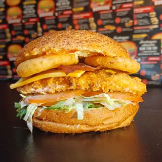 Chicken krunch ali oli + patatas