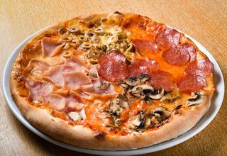 Quattro stagioni pizza