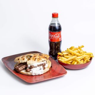 Ćevapi u umaku od kajmaka Menu