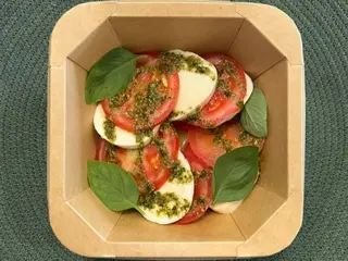 Салат Капрезе (250г)