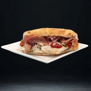 Bocata Serranito Con Patatas Fritas