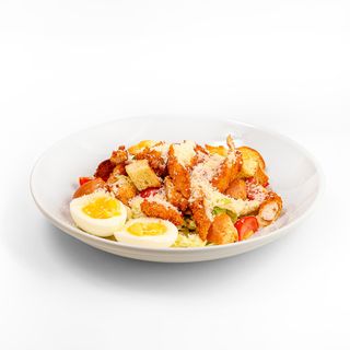 Caesar cu pui crocant