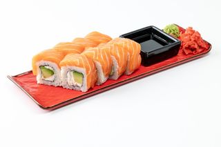 G Філаделфія рол з лососем та авокадо