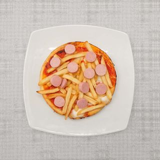 Würstel e patatine