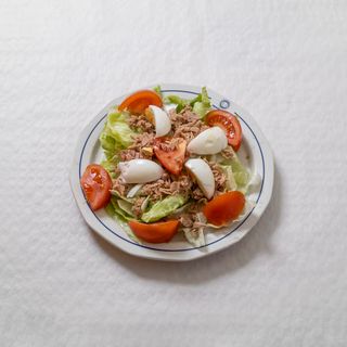 Ensalada de pimientos con atún