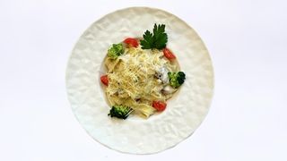 Паста с грибами и курицей