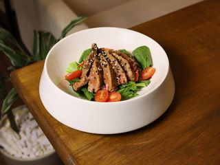 Салат з яловичиною (250g)