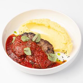 Пюре с говяжьими котлетками