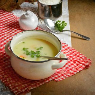 Bela pileća čorbica