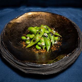 Edamame A La Brasa Salteado Con Ajo Y Shichimi Togarashi