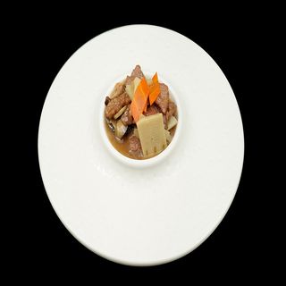 238 Vitello funghi e bambù