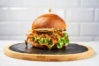 Pulled & Hot burger