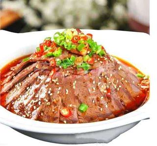 F1 Bœuf Epice avec cumcumber 口水牛肉