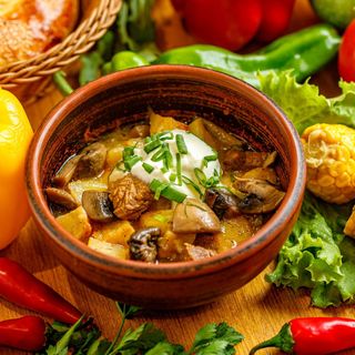 Телятина в горшочке 