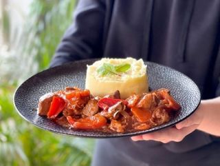 Gulasz wieprzowy   Lunch