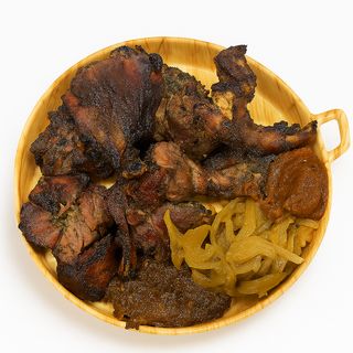 Porc Braisé + Attiéké