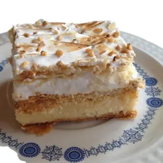 Milhojas Relleno De Merengue