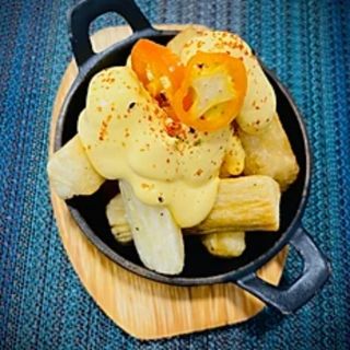Yucas Bravas