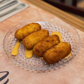 CROQUETAS DE AJI DE GALLINA 2UNIDADES