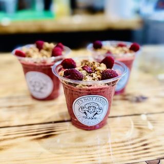 Малинов пудинг с чия