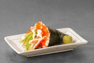 140-Temaki maguro avocado 1 pezzo