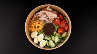 Кобб-салат з копченою куркою (230/ 30г)