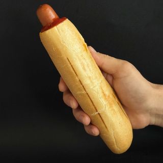 Французький хот-дог з молочною сосискою (190г)