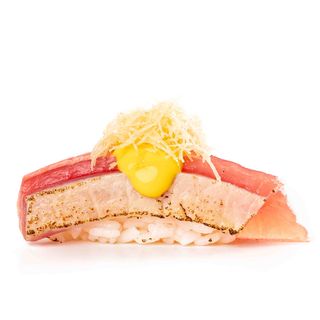 DY114. Tonno flambé 2 pezzi