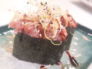 Gunkan Atún (2 Uds.)