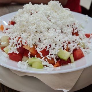 Šopska salata  (mala)