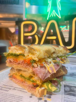 Focaccia Ny Style (Media)