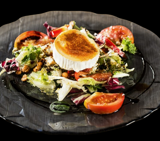 Amanida Amb Formatge De Cabra