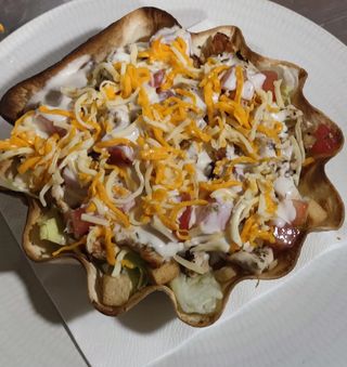 Ensalada Capricious Chicken Salad