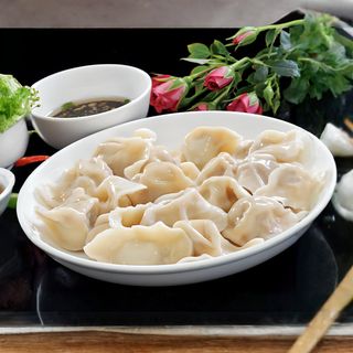 U12 - მოხარშული დამფლინგები / 鲜肉水饺 - 12 ც