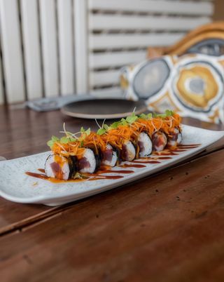 Maki De Atún Con Tomate