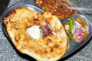 Aloo kulcha 