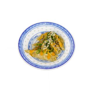 Banh Goi sot xoai