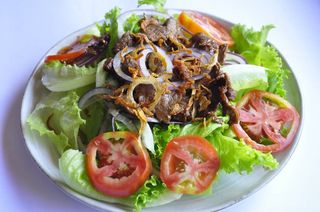 Salade au Bœuf Sauté