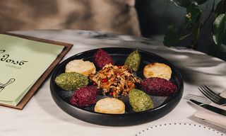 ფხალის ნაირსახეობა მჭადით  600გრ