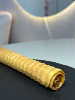 Вафельна трубочка згущенне молоко