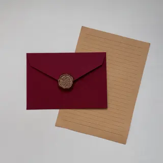 Конверт вінтажний червоний