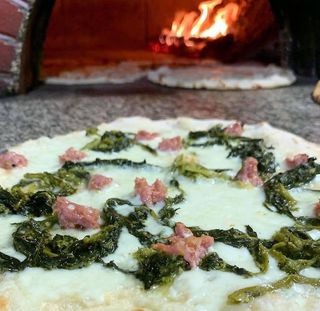 Pizza broccoletti