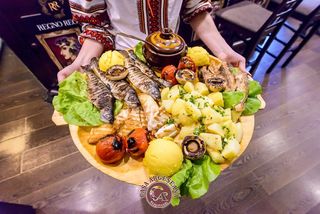 Platou nobil pescaresc