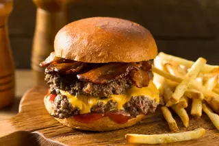 Hambúrguer de Frango ou Carne de Vaca