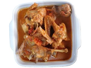 Demi Kedjenou Pondeuse & Attiéké