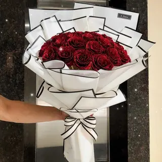 15roses rouges love