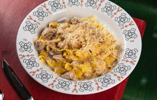 Паста з куркою та білими грибами (350г)