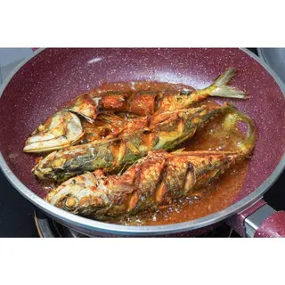 Spicy Fried Turmeric Fish