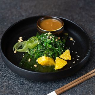 Салата от водорасли Хияши (180г)